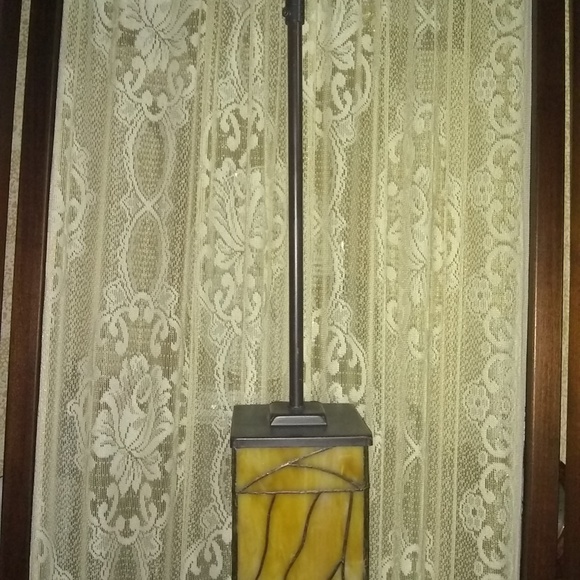 # 2 TIFFANY STYLE HANGING STAINED GLASS LIGHT.... - Picture 8 of 8